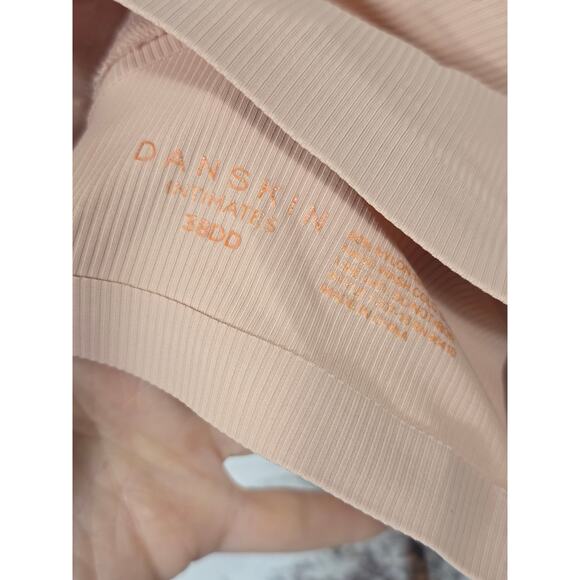 Danskin underwire dusty rose color bra with lace detail size 38DD - Picture 5 of 5